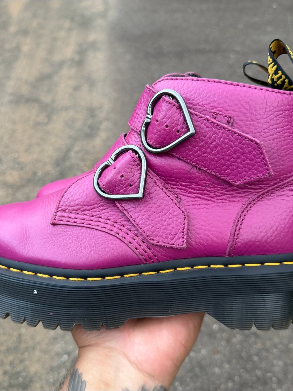 Dr Martens Devon Heart Milled Napa Leather Fushia Platform Combat Boots Size 8 - Picture 5 of 9